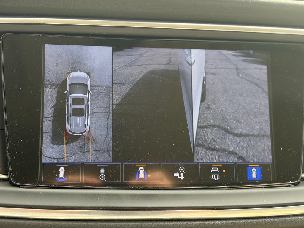 Used 2023 Buick Enclave Avenir w/ Avenir Technology Package AWD/4WD image 44