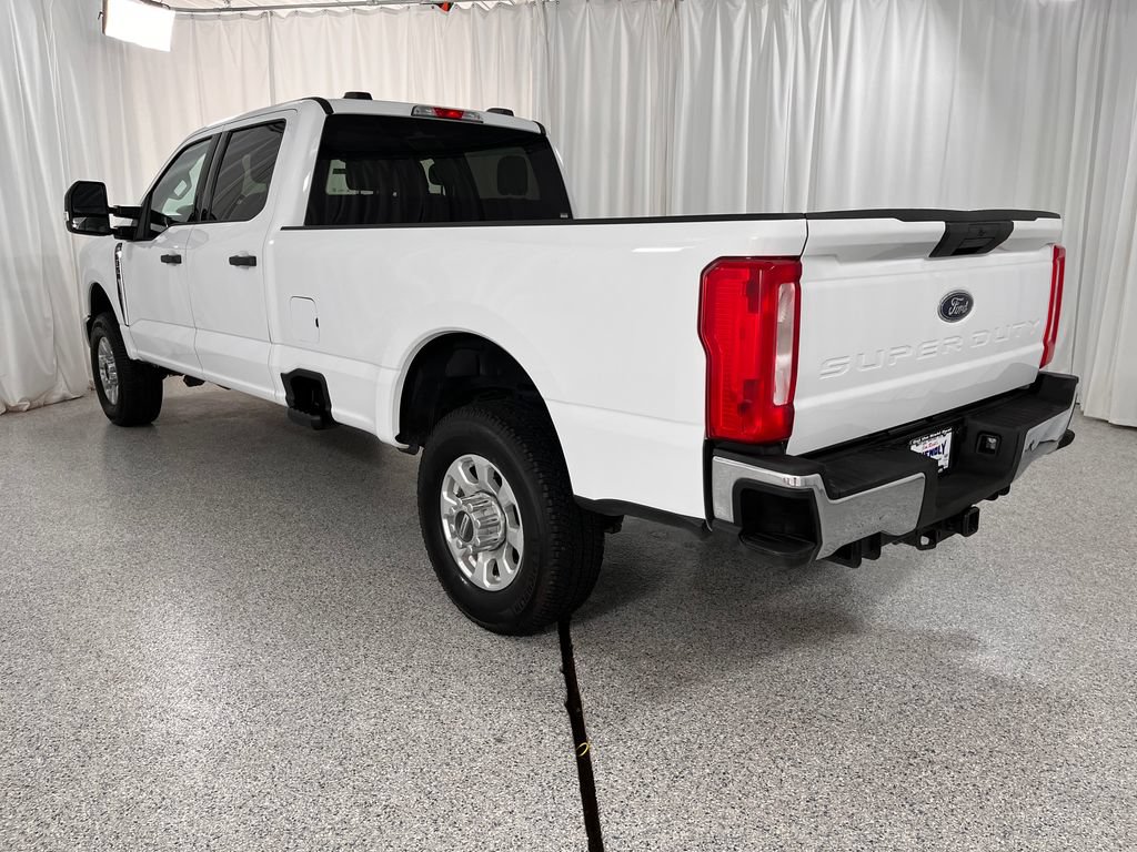 Used 2024 Ford F350 XLT w/ FX4 Off-Road Package AWD/4WD image 3