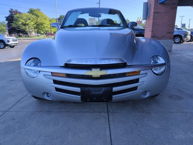 Used 2004 Chevrolet SSR w/ Preferred Equipment Group RWD image 10