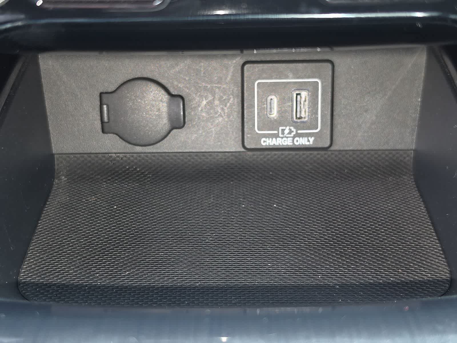 Used 2020 Nissan Pathfinder SV FWD image 29