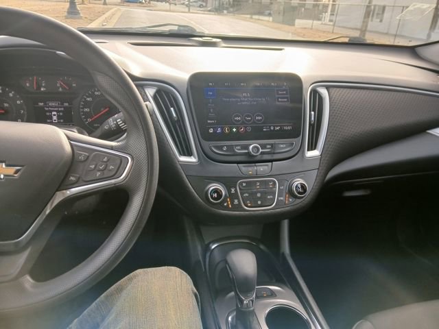 Used 2024 Chevrolet Malibu LT image 31