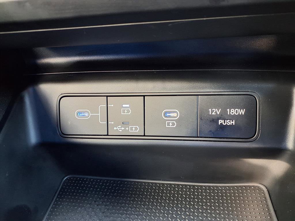 Used 2025 Hyundai Santa Cruz SE image 6