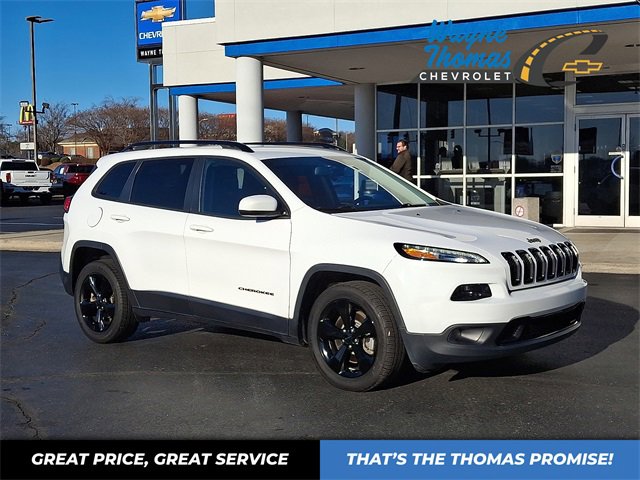 Used 2018 Jeep Cherokee Latitude w/ Altitude Package image 1