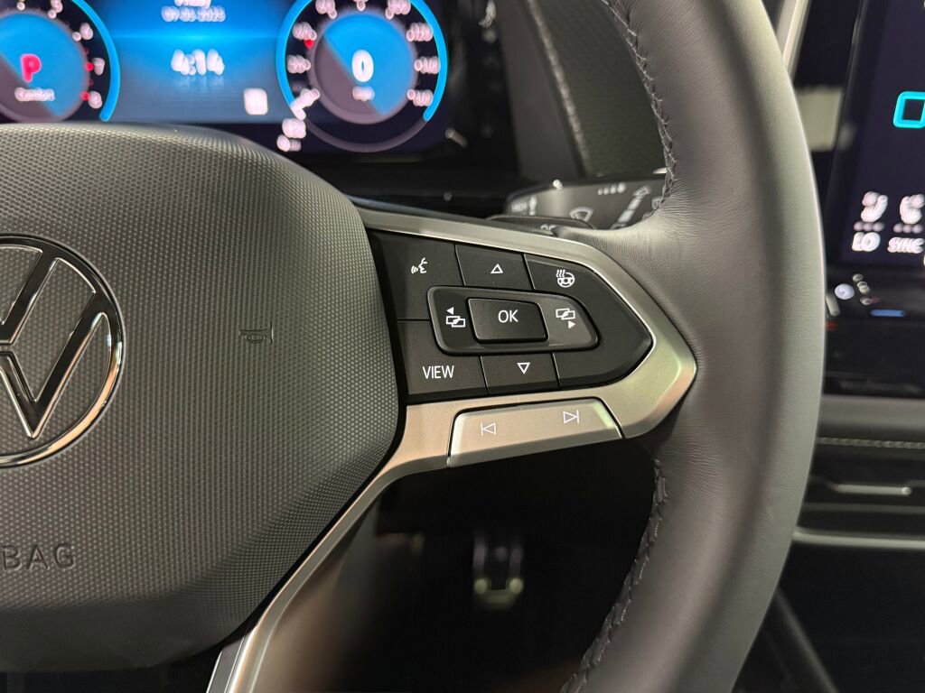 New 2026 Volkswagen Atlas Cross Sport SEL R-Line image 12