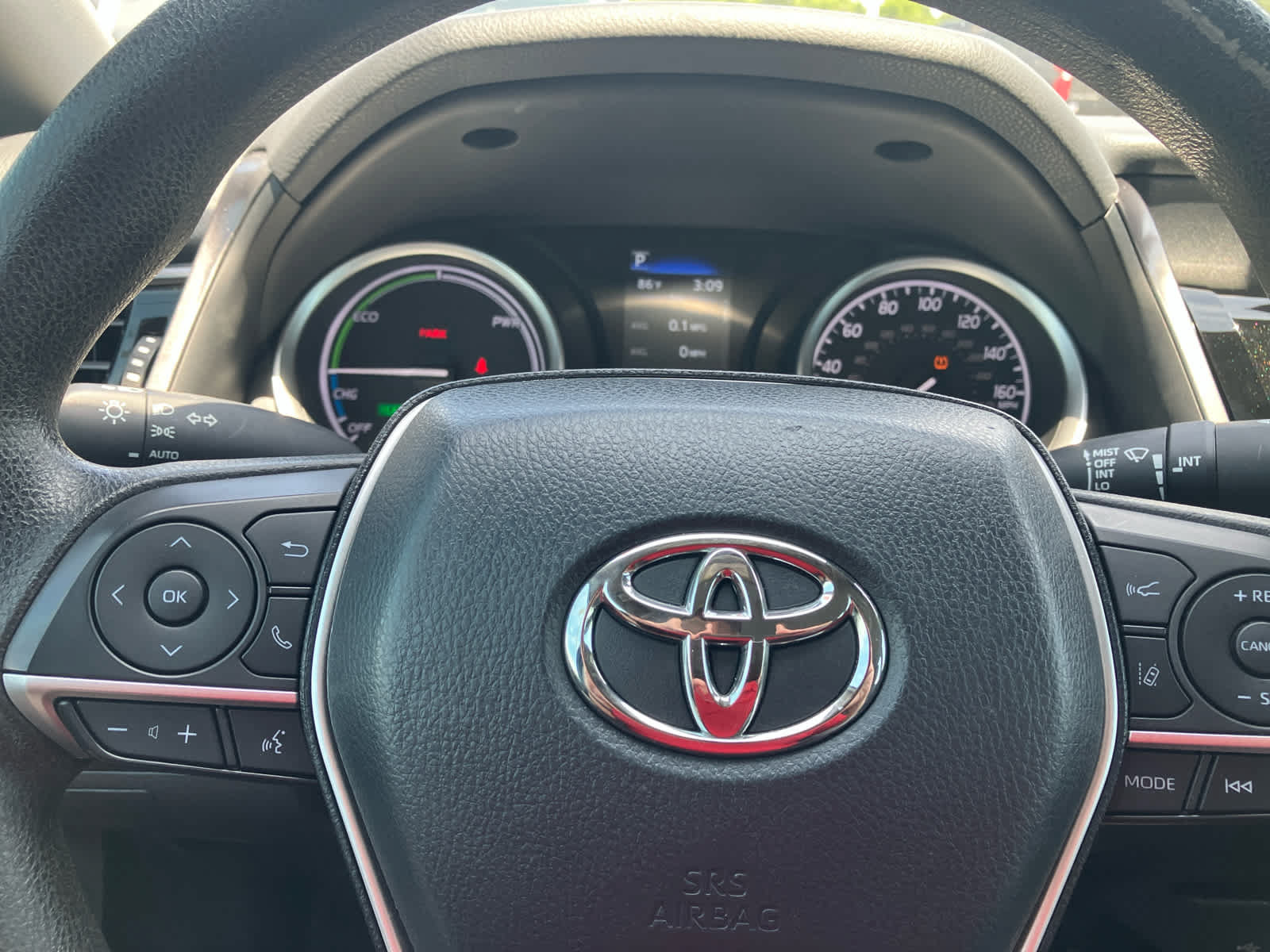 Used 2024 Toyota Camry LE FWD image 15