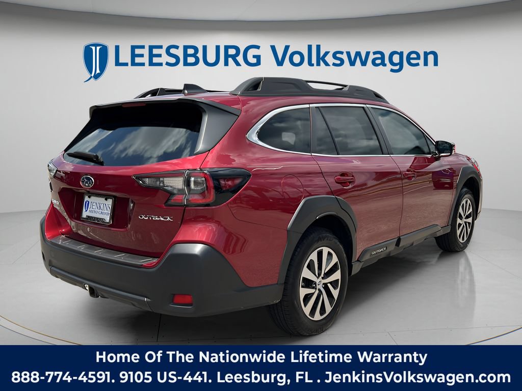 Used 2025 Subaru Outback Premium AWD/4WD image 3
