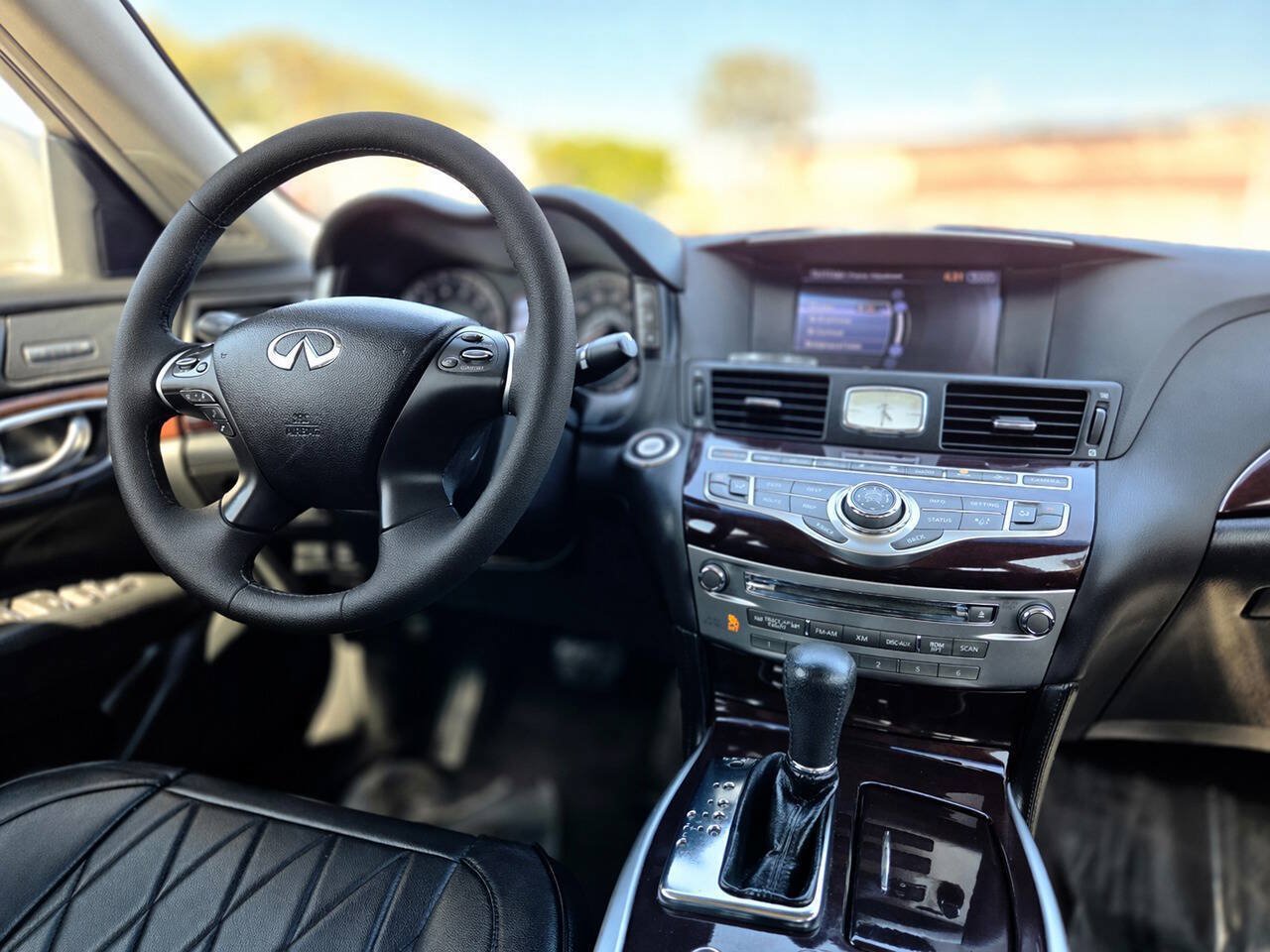 Used 2012 INFINITI M35 w/ Premium Pkg RWD image 11