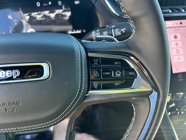 New 2025 Jeep Grand Cherokee L Overland w/ Advanced Protech Group III AWD/4WD image 15