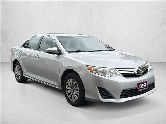 Used 2014 Toyota Camry LE FWD image 3