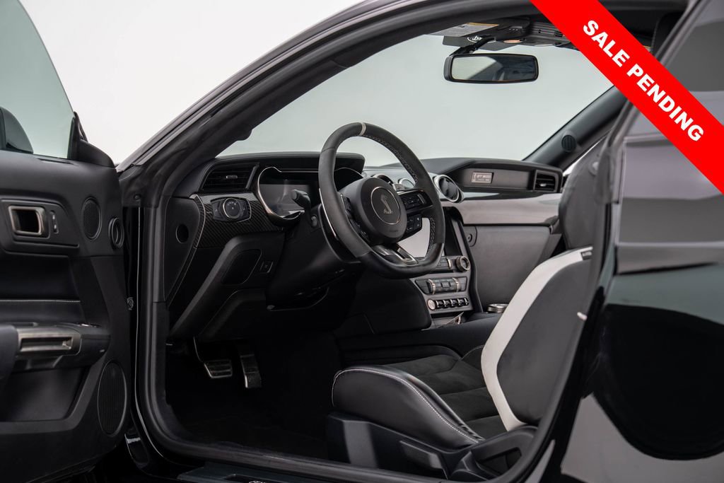 Used 2021 Ford Mustang Shelby GT500 w/ Technology Package image 29