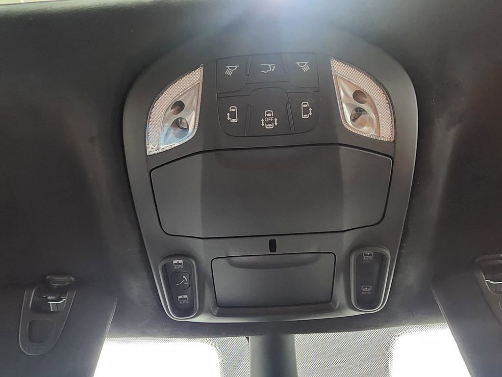 New 2026 Chrysler Pacifica Pinnacle image 15