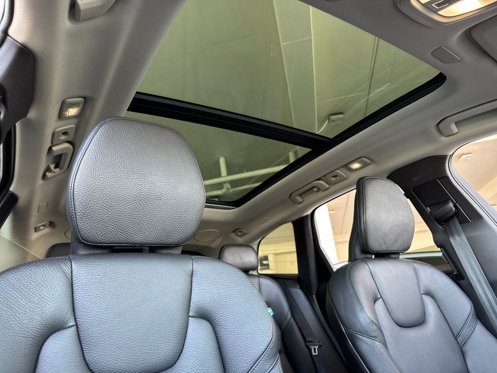 Certified 2023 Volvo XC60 T8 Plus w/ Climate Package AWD/4WD image 16