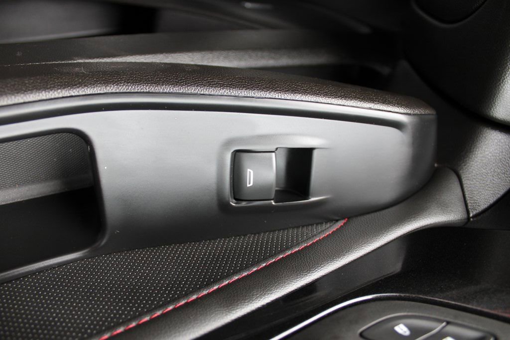 Used 2023 Chevrolet Traverse RS image 23