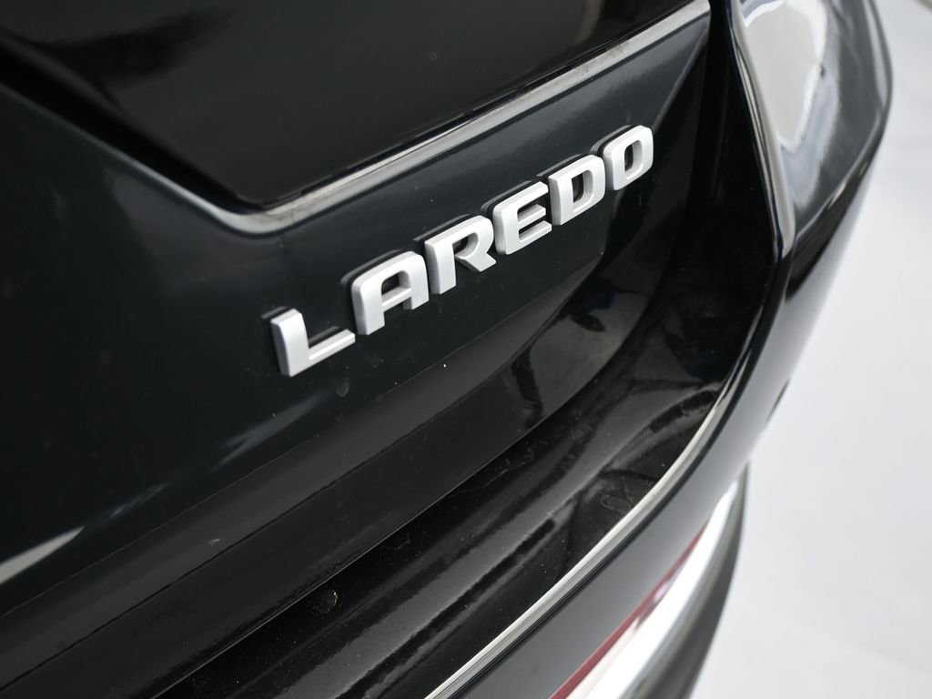 Used 2025 Jeep Grand Cherokee Laredo image 40