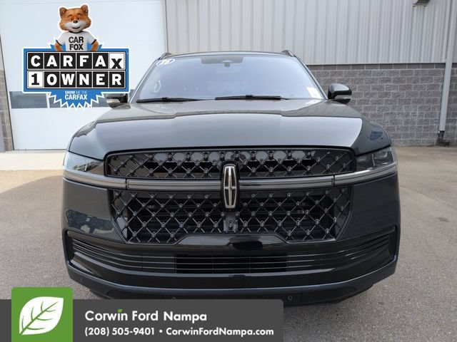 Used 2025 Lincoln Navigator Reserve w/ Jet Appearance Package AWD/4WD image 8