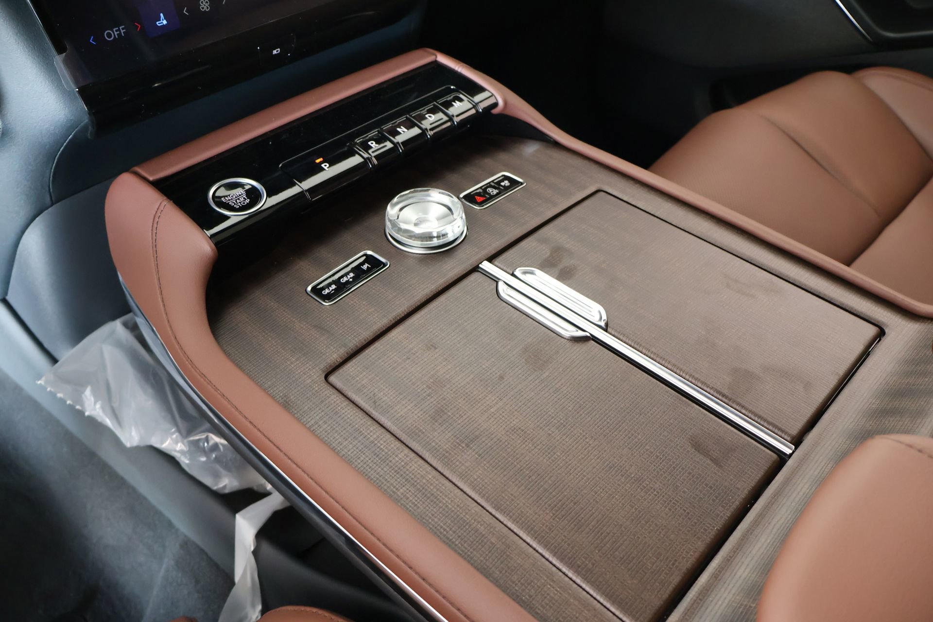 New 2026 Lincoln Navigator Reserve AWD/4WD image 9