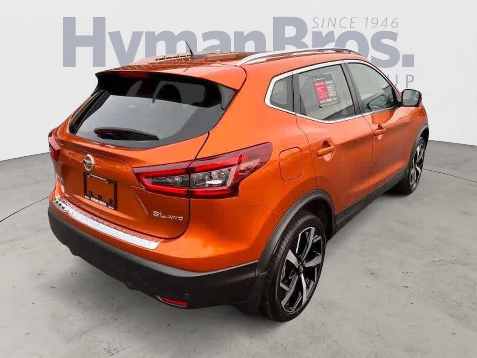 Certified 2022 Nissan Rogue Sport SL w/ Premium Package AWD/4WD image 3