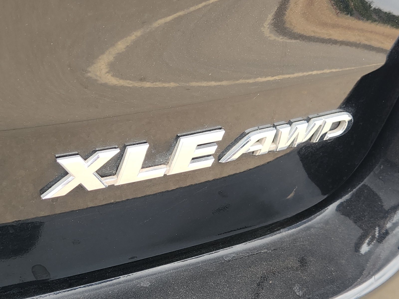 Used 2019 Toyota Highlander XLE AWD/4WD image 13