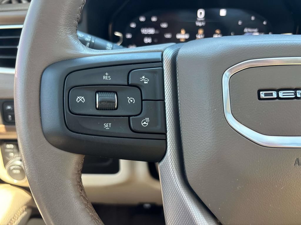 Used 2022 GMC Yukon Denali AWD/4WD image 27