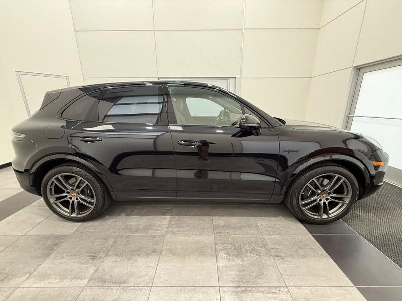 Certified 2021 Porsche Cayenne E-Hybrid AWD/4WD image 9