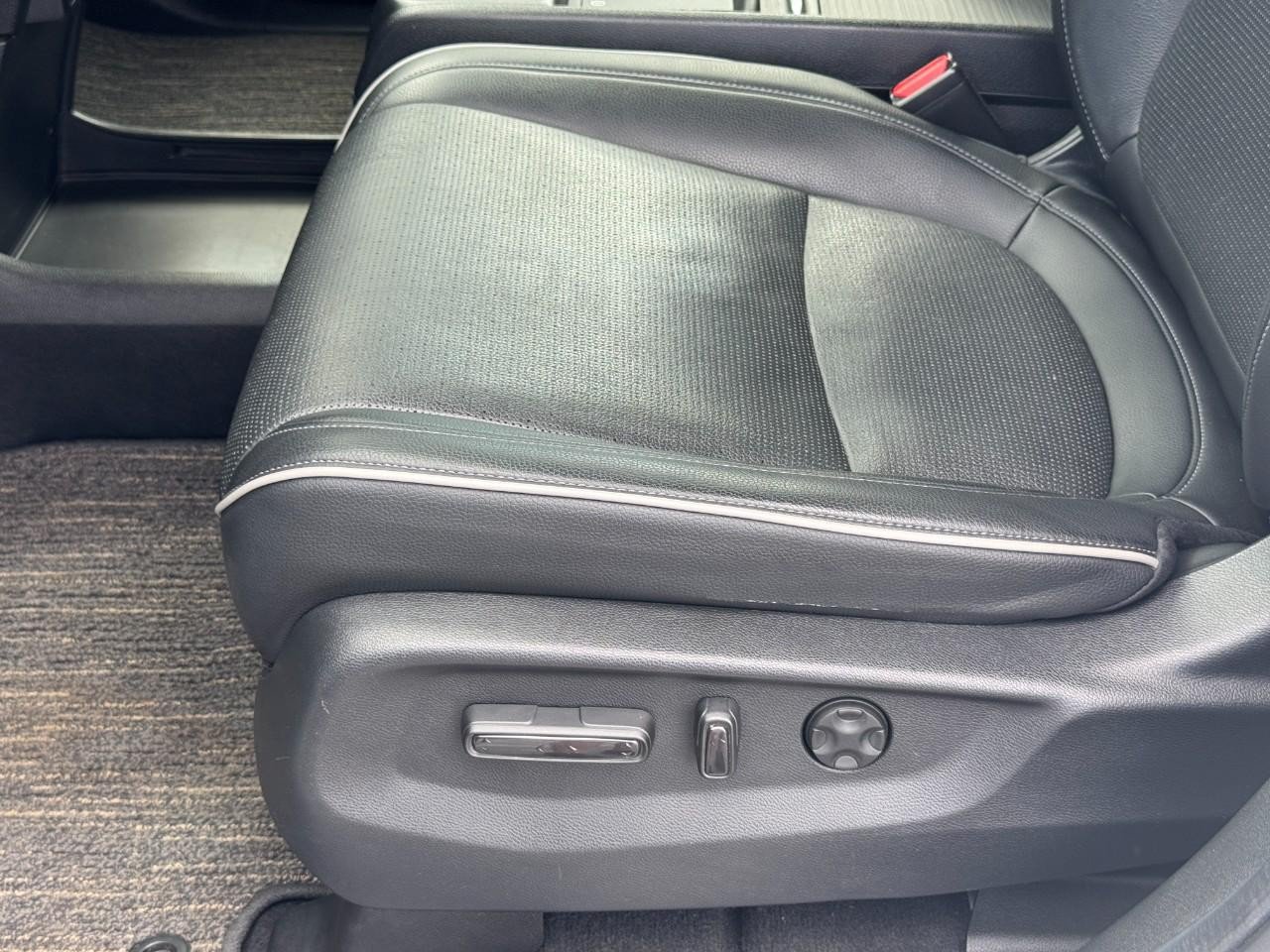 Used 2025 Honda Odyssey Elite image 18