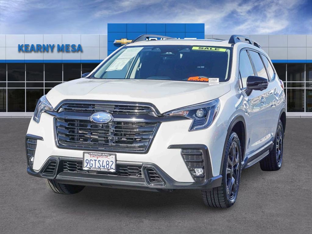 Used 2023 Subaru Ascent Onyx Edition Limited image 3