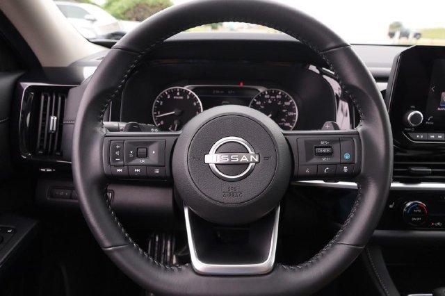 Certified 2025 Nissan Pathfinder SV w/ SV Premium Package FWD image 13