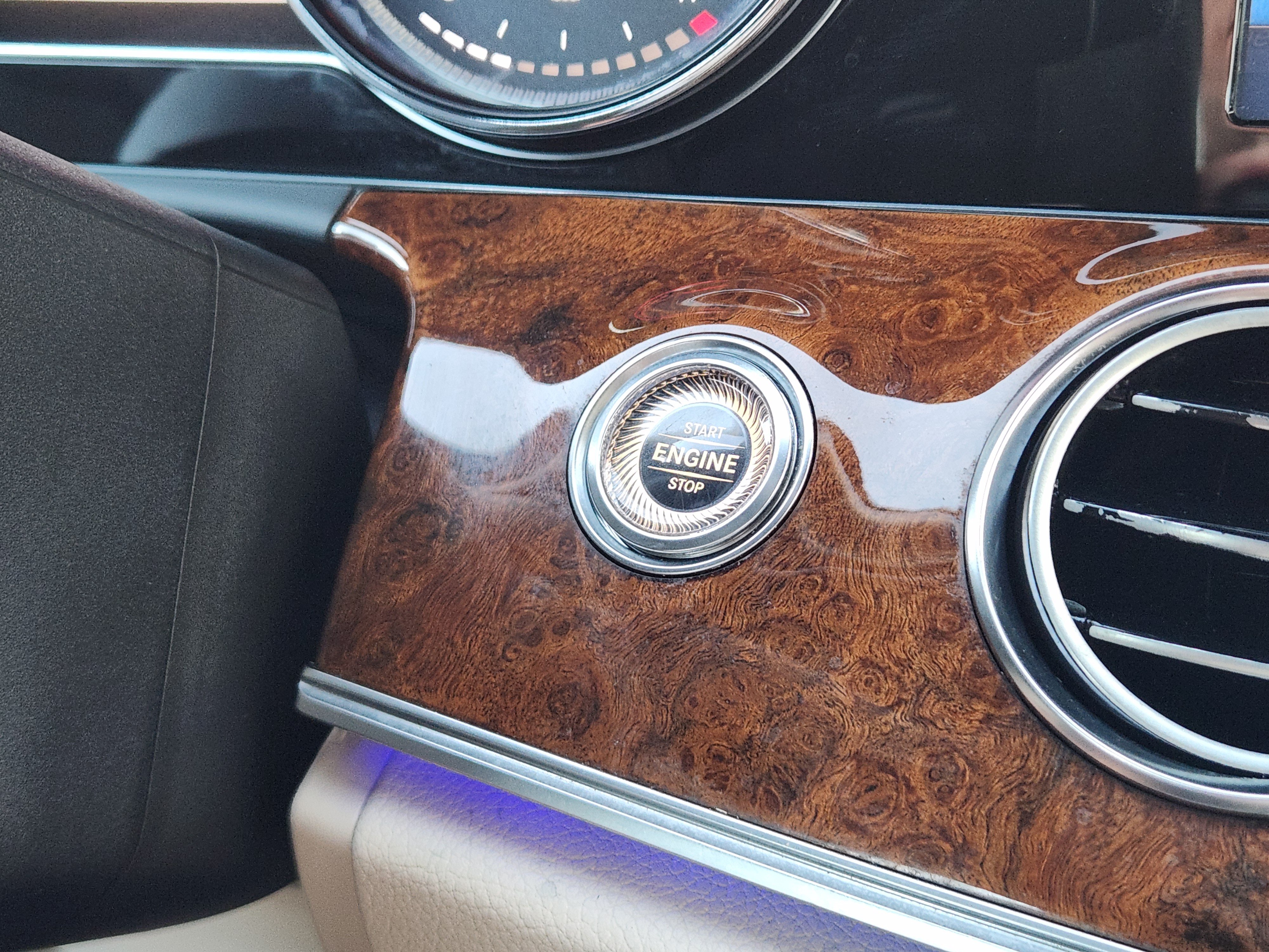 Used 2018 Mercedes-Benz E 300 image 18