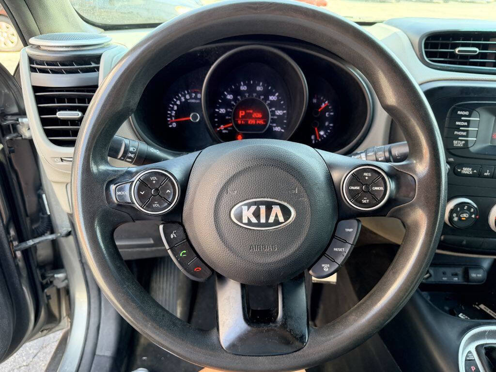 Used 2015 Kia Soul FWD image 10