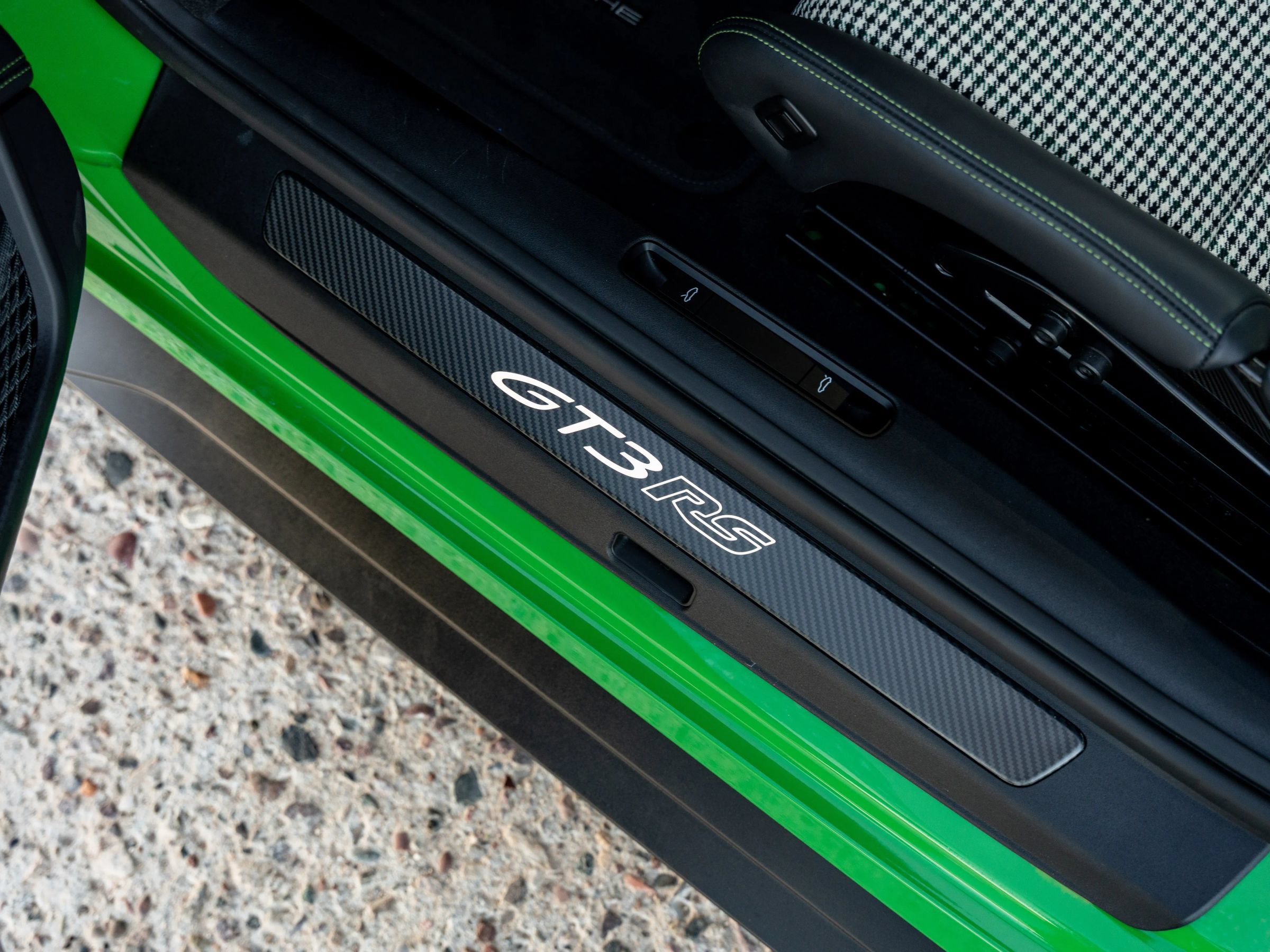 Used 2025 Porsche 911 GT3 RS RWD image 18
