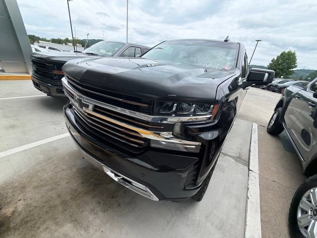 Used 2020 Chevrolet Silverado 1500 High Country w/ Technology Package AWD/4WD video 3