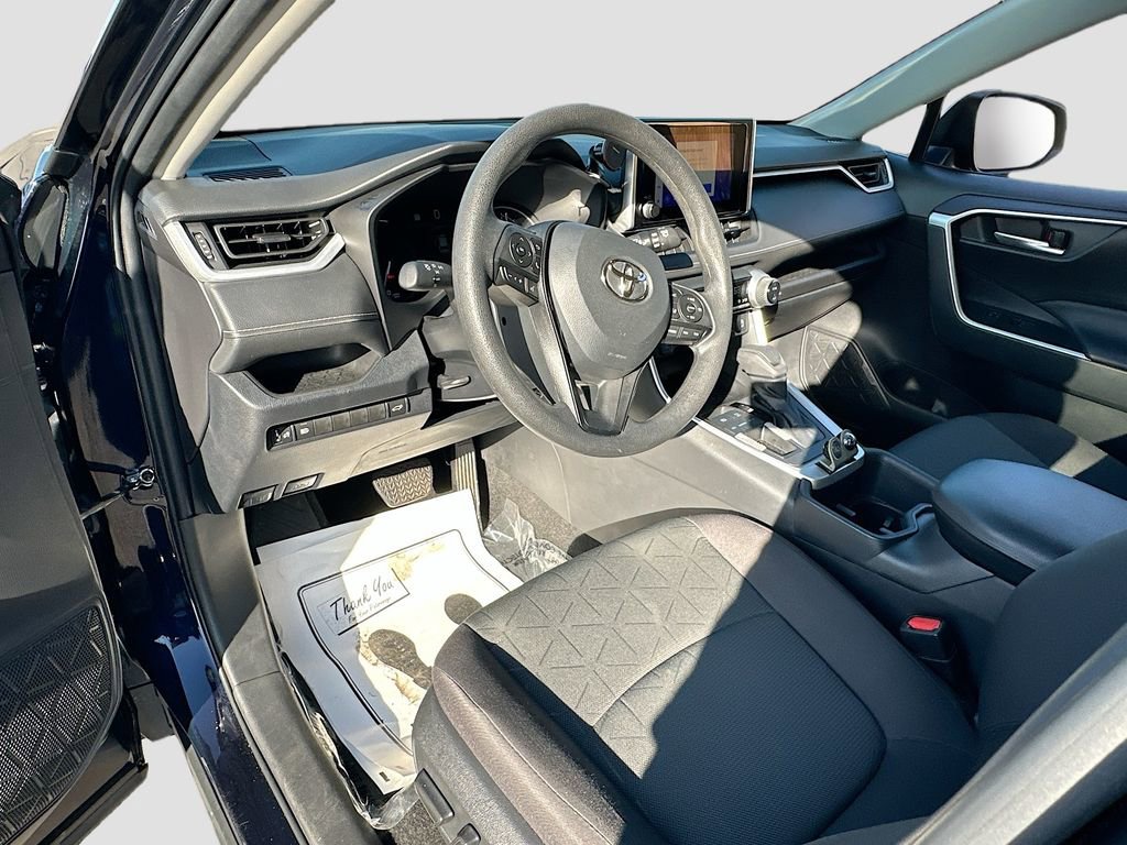 Used 2023 Toyota RAV4 XLE w/ Convenience Package FWD image 9