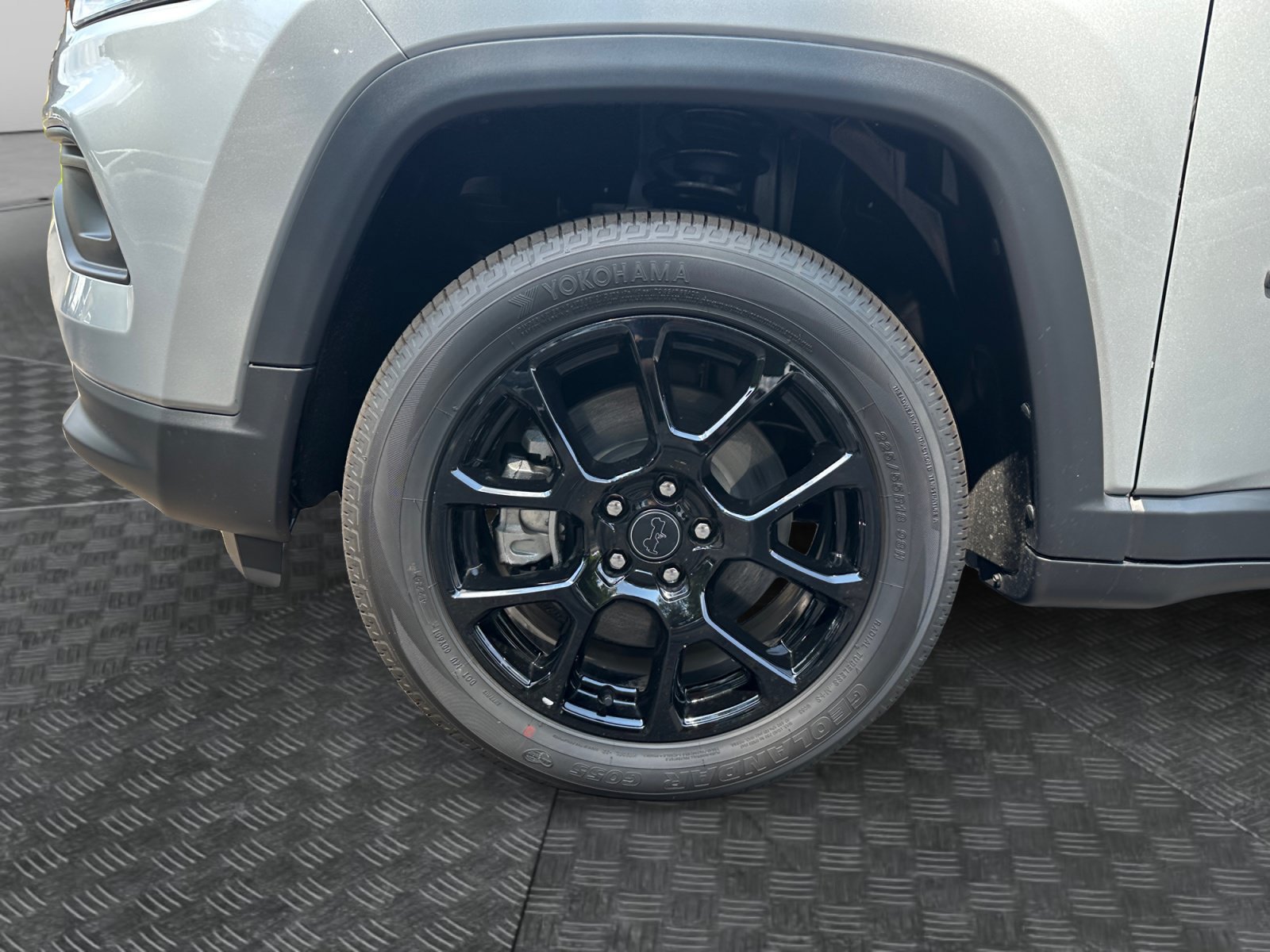 New 2026 Jeep Compass Latitude AWD/4WD image 16