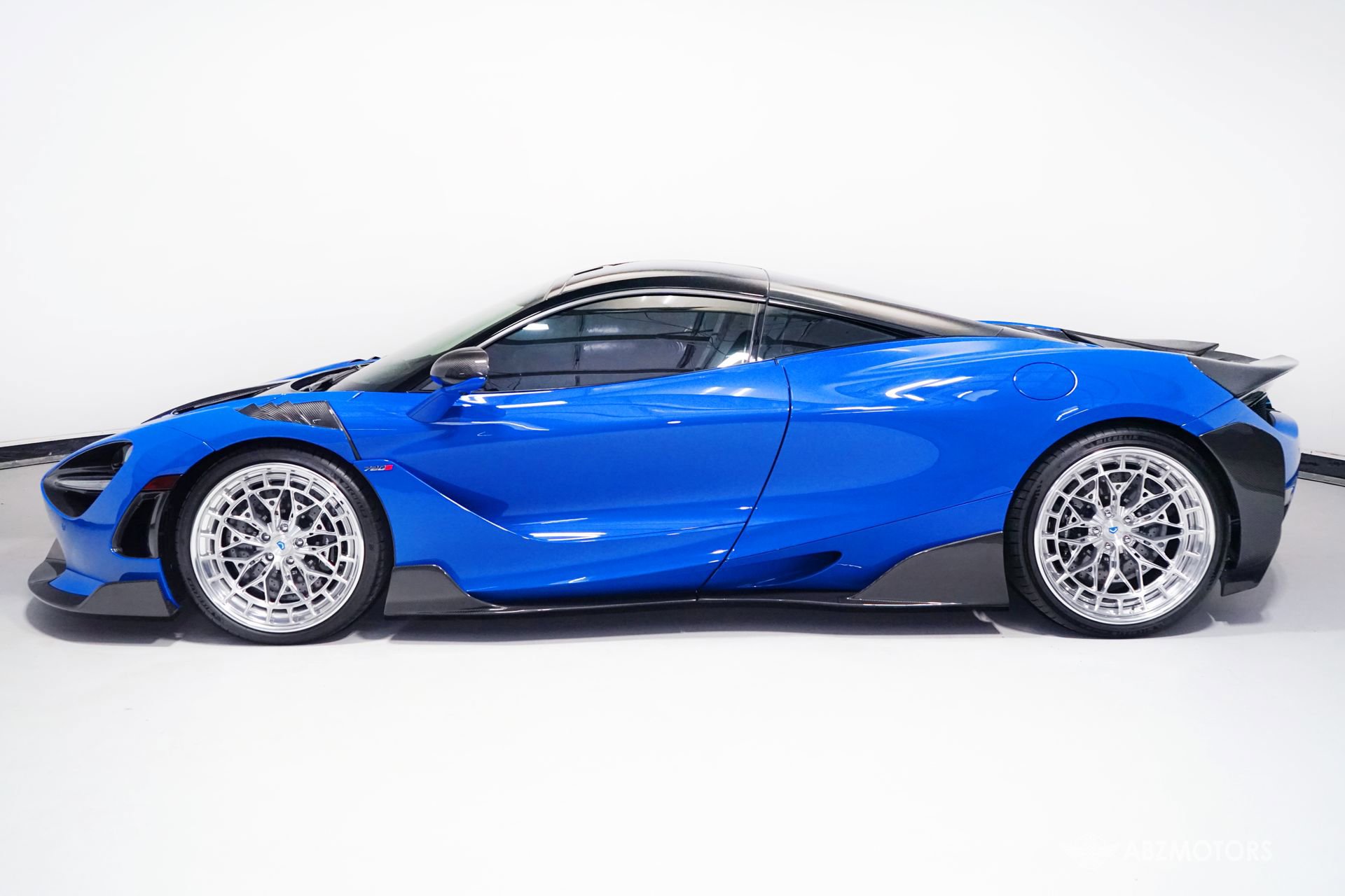 Used 2019 McLaren 720S Luxury RWD image 5