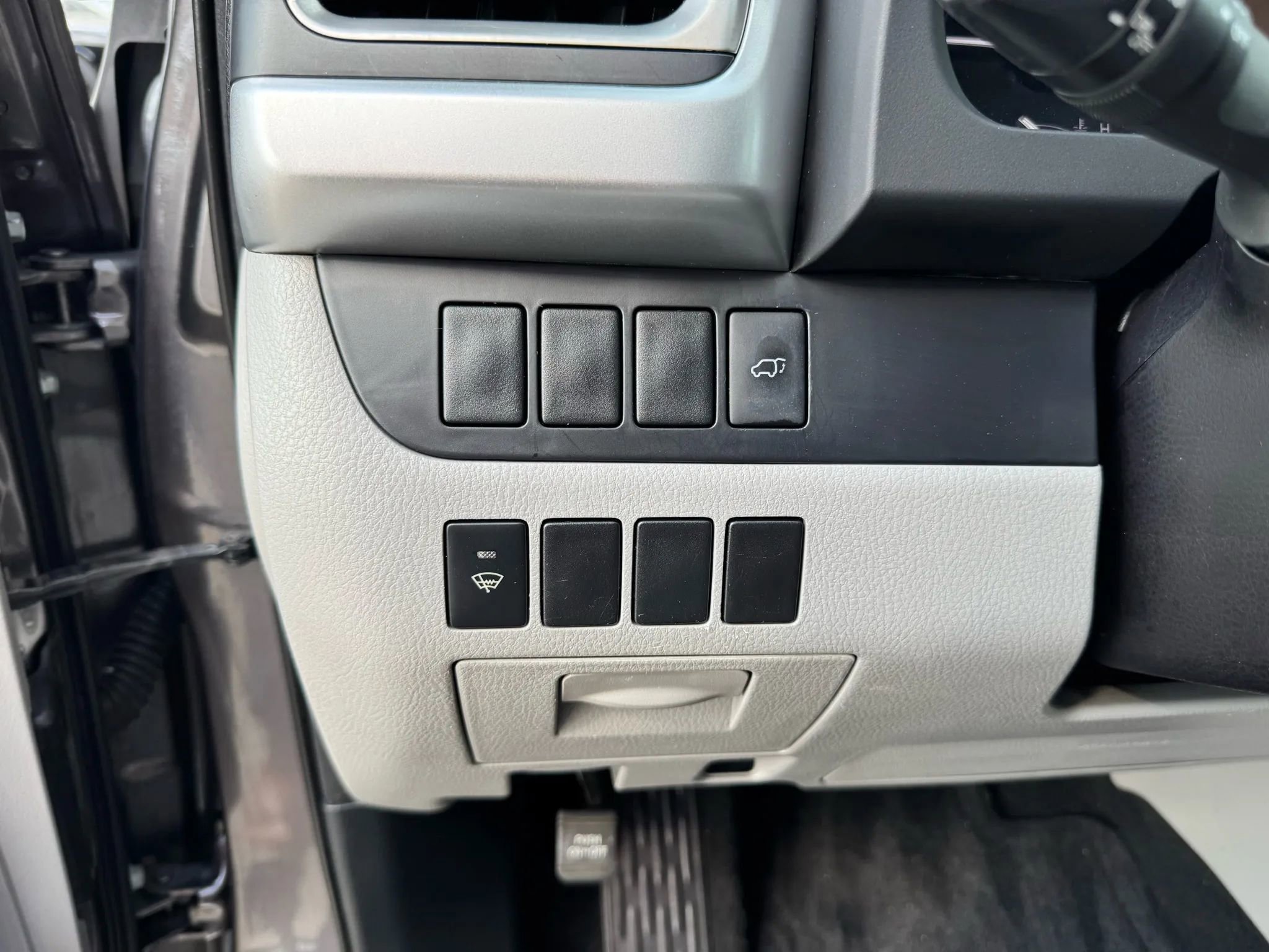 Used 2015 Toyota Highlander LE image 30