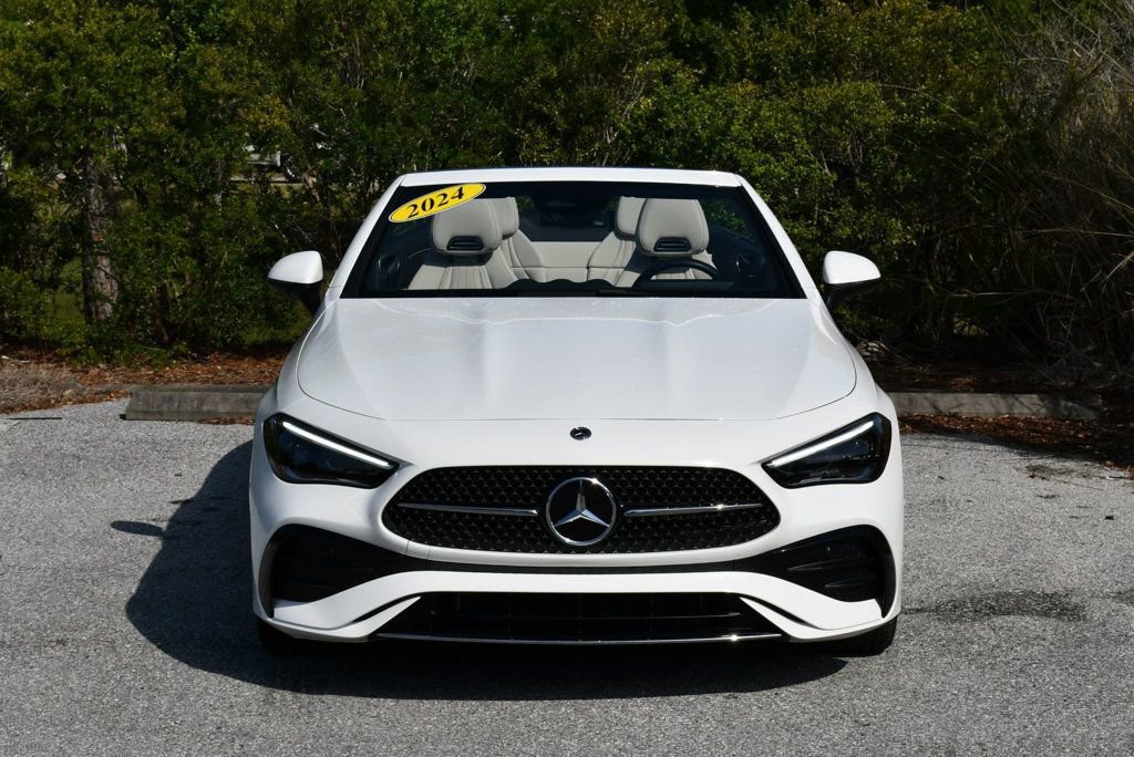 Used 2024 Mercedes-Benz CLE 450 4MATIC Cabriolet image 9