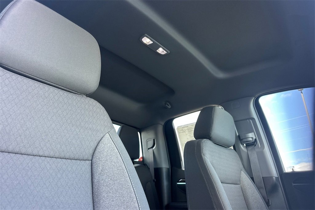 New 2025 GMC Sierra 1500 SLE w/ Preferred Package image 14
