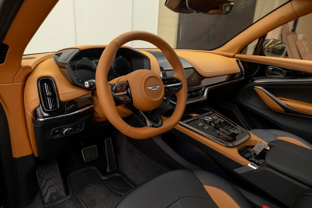 New 2025 Aston Martin DBX 707 image 18
