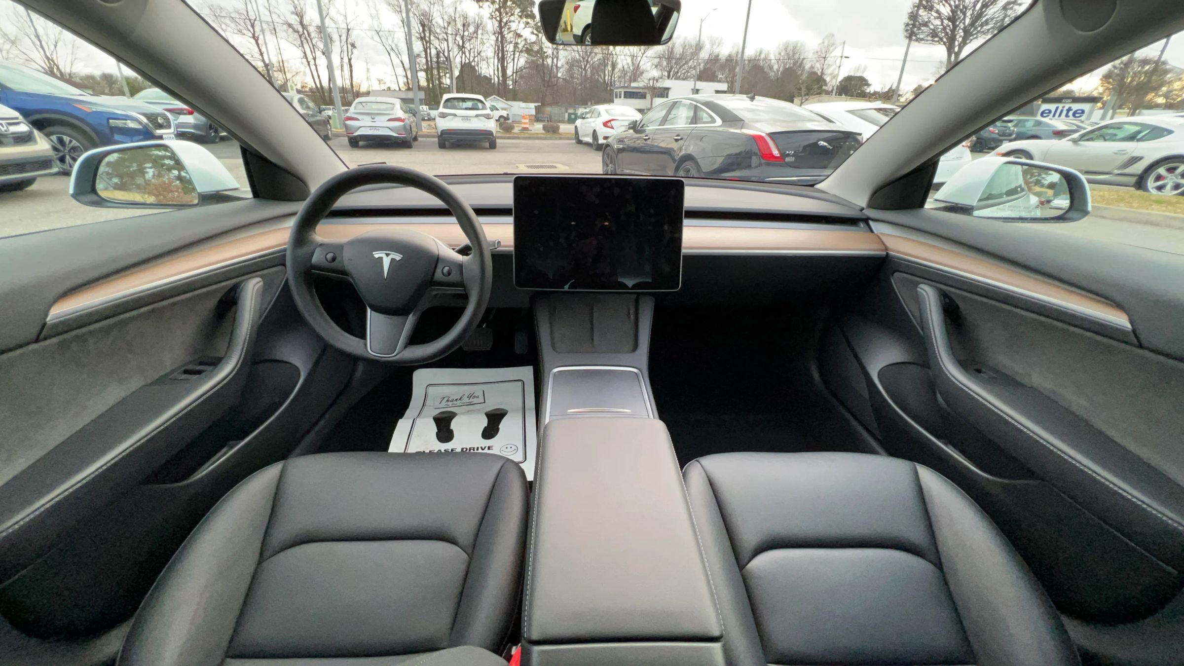 Used 2023 Tesla Model 3 Standard Range image 15