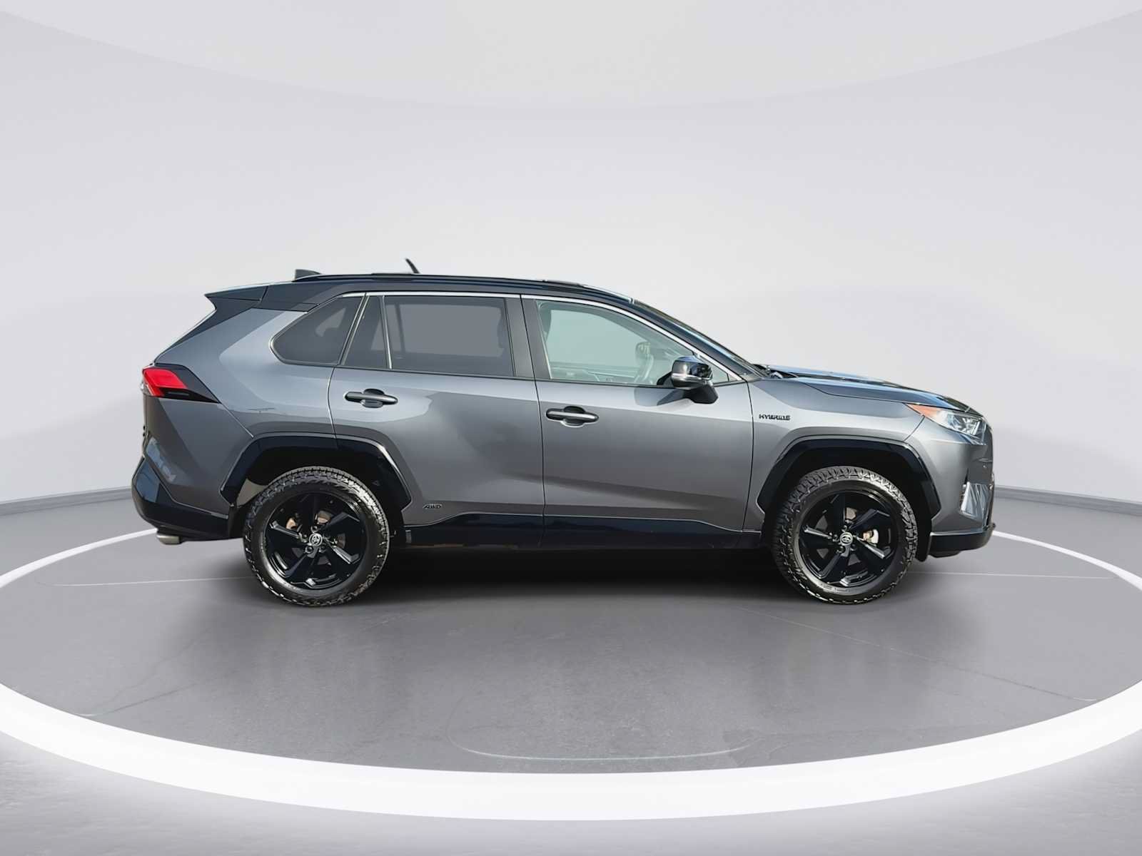 Used 2021 Toyota RAV4 XSE AWD/4WD image 9