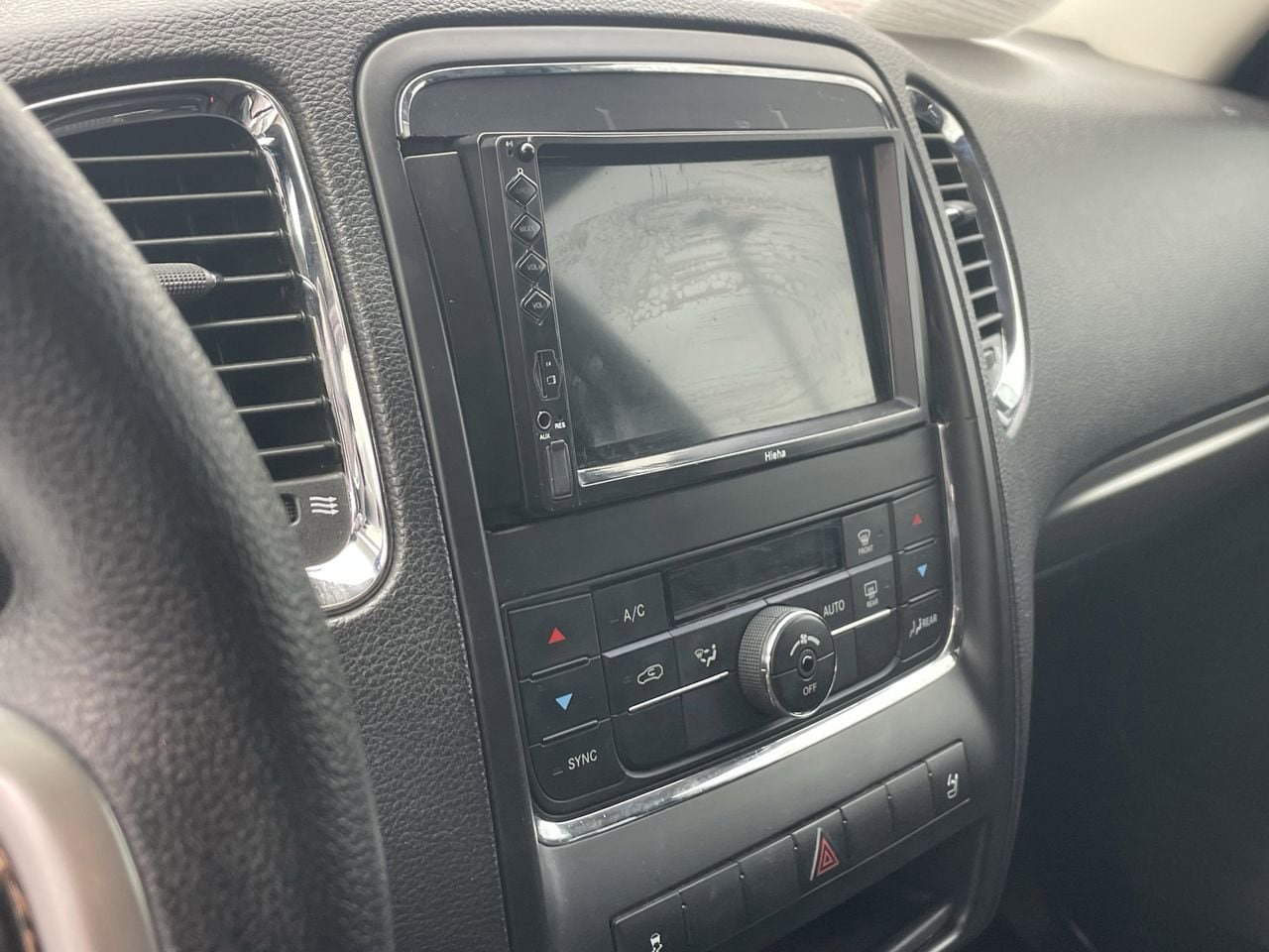 Used 2013 Dodge Durango SXT image 9