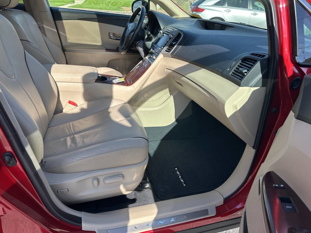 Used 2009 Toyota Venza AWD image 13