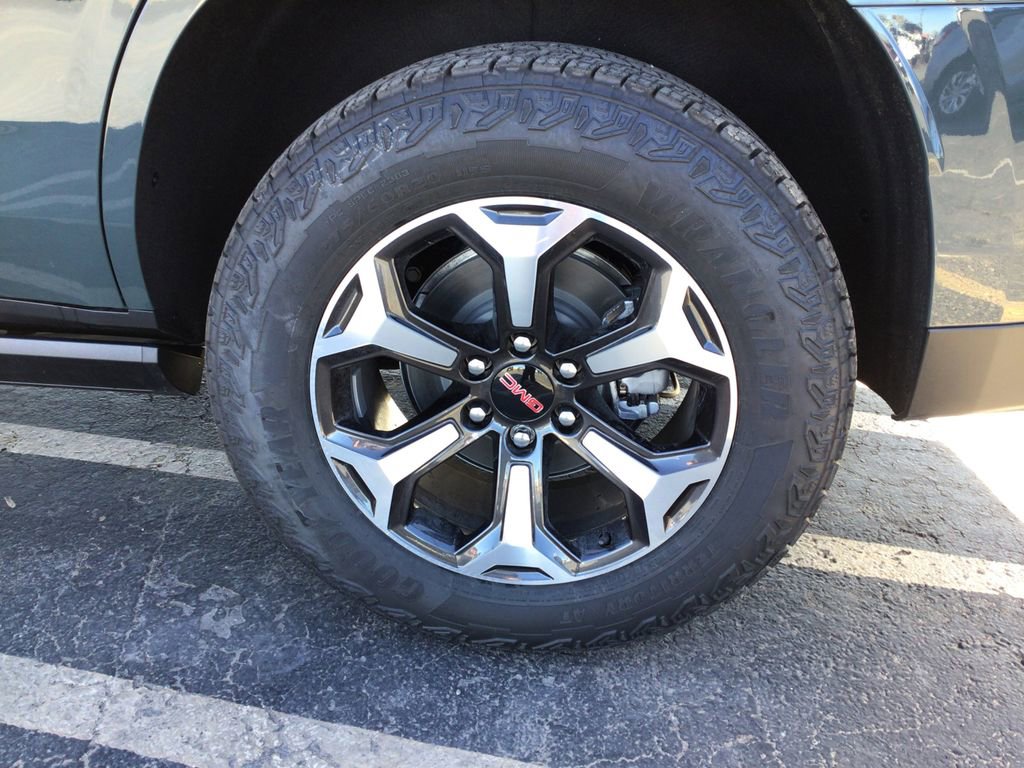 New 2026 GMC Yukon AT4 Ultimate w/ LPO, Illumination Package image 31