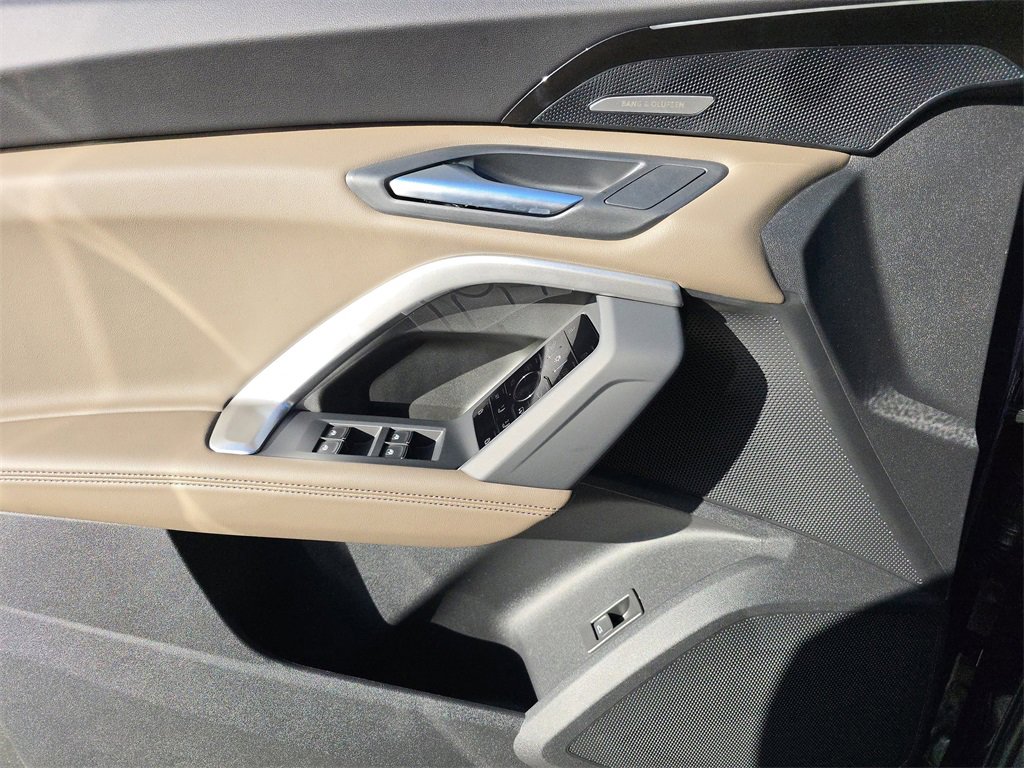 New 2025 Audi Q5 Premium Plus image 18