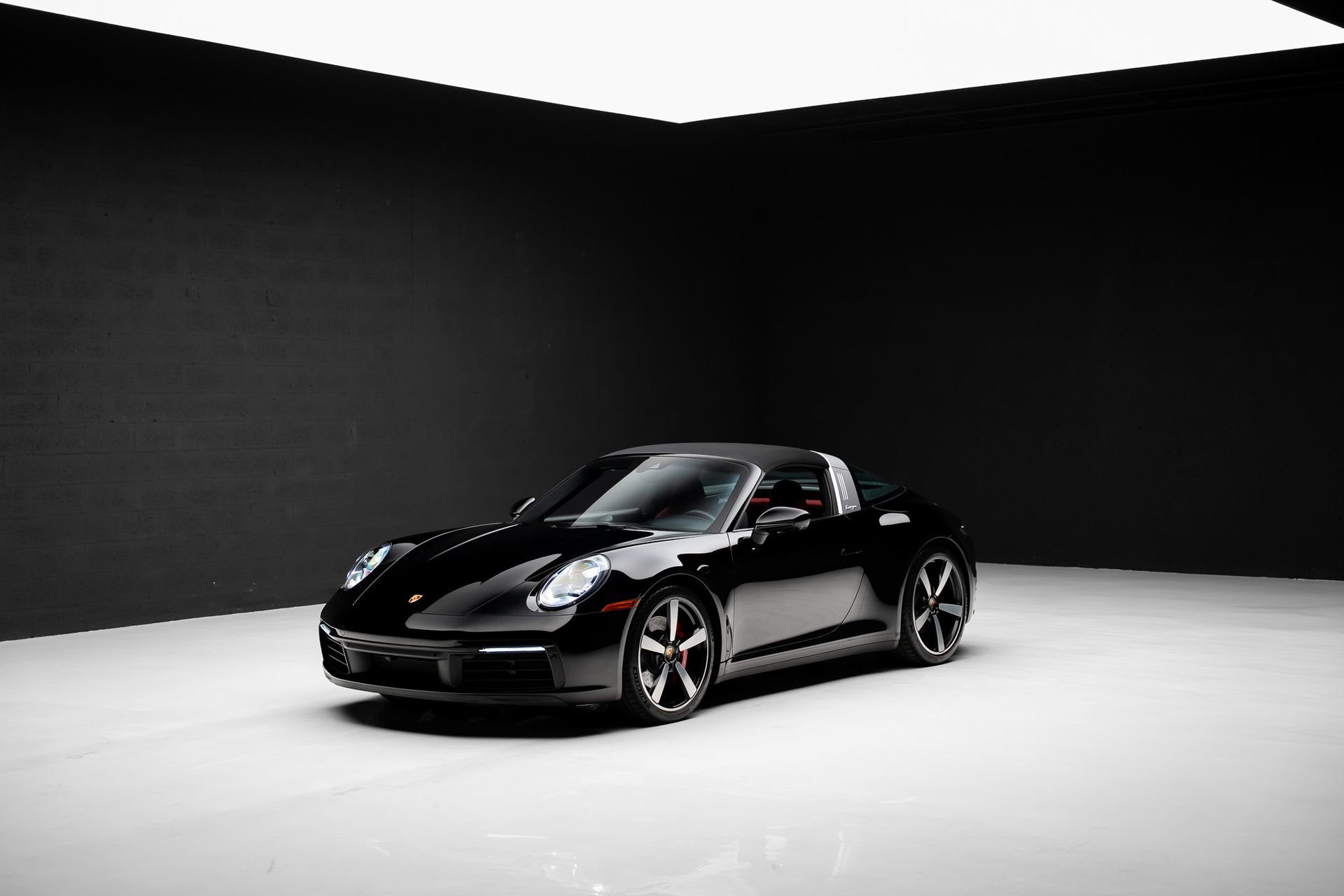 Used 2021 Porsche 911 Targa 4S AWD/4WD image 4