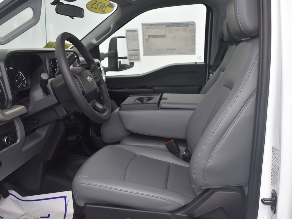 New 2025 Ford F450 XL w/ XL Chrome Package image 9