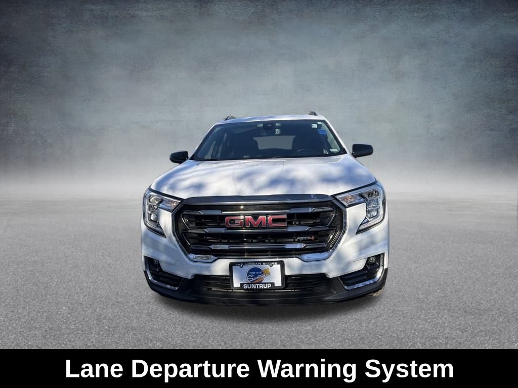 Used 2023 GMC Terrain AT4 image 10