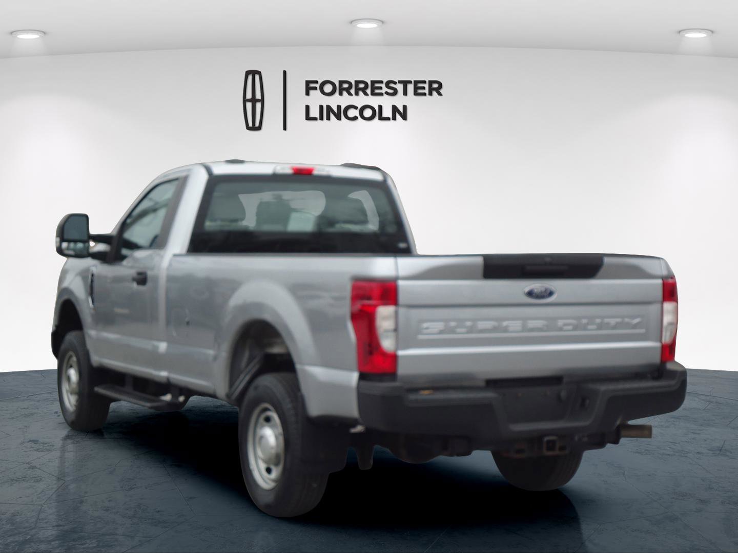 Used 2020 Ford F250 XL w/ Power Equipment Group image 5