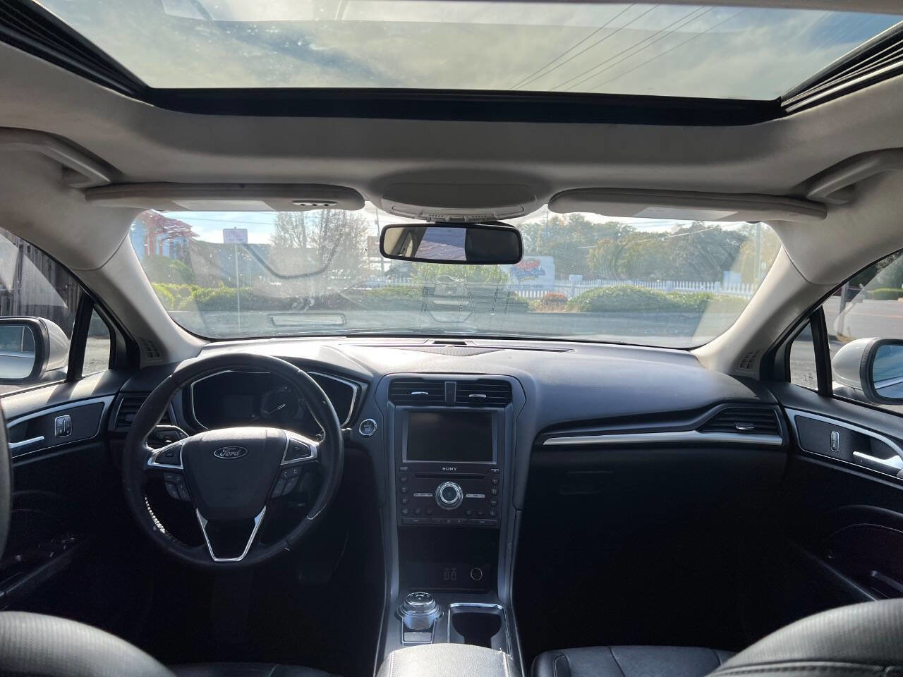 Used 2020 Ford Fusion Titanium image 28