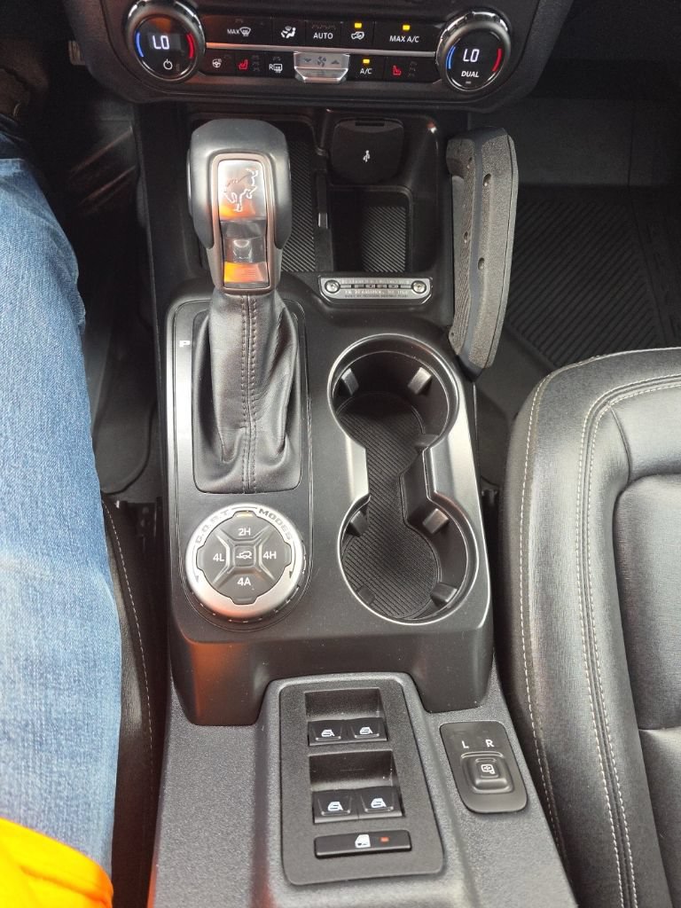 Used 2025 Ford Bronco Badlands AWD/4WD image 21